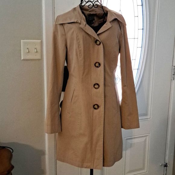 ‎Saks Fith Avenue Trench Coat - Picture 1 of 9